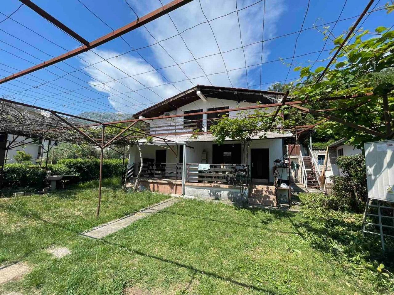 Коммерческая недвижимость в Сутоморе, Черногория, 116 м2 - фото 1