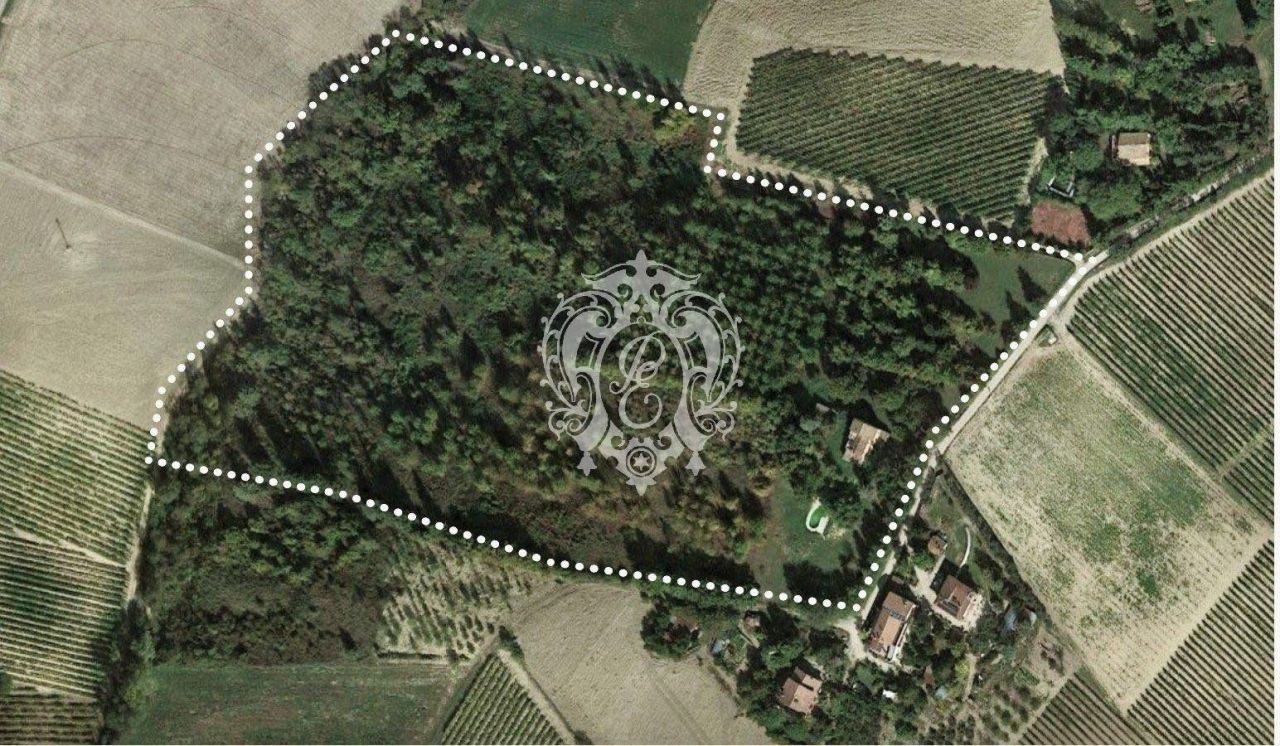 Земля в Асколи Пичено, Италия, 60 000 м² - фото 2