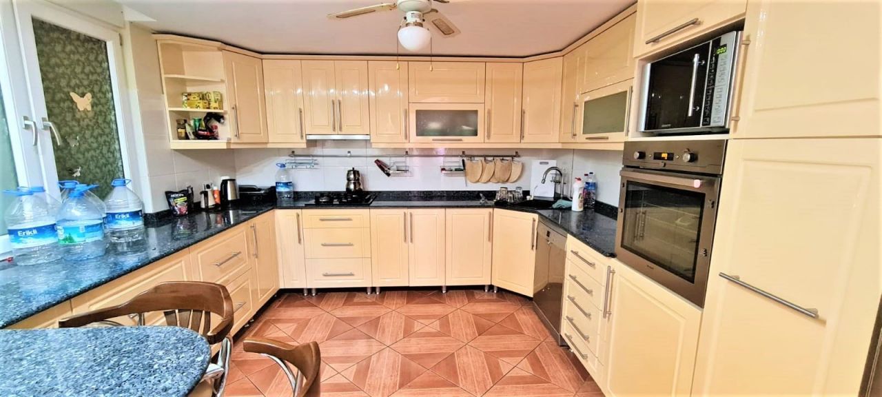 Вилла в Алании, Турция, 400 м² - фото 8