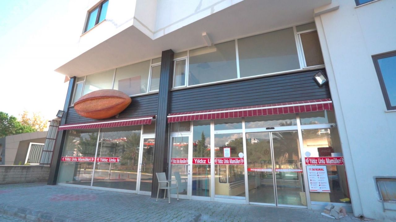 Магазин в Кестеле, Турция, 264 м2 - фото 1