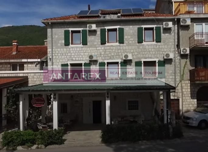 Коммерческая недвижимость в Дженовичах, Черногория, 430 м2 - фото 1