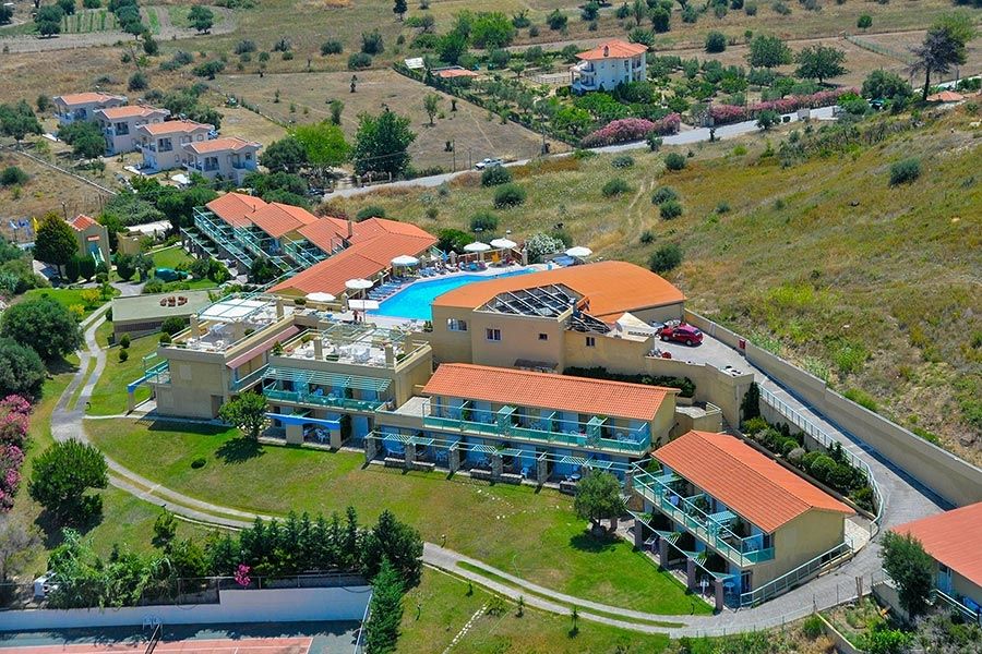 Отель, гостиница в Салониках, Греция, 3 200 м2 - фото 1