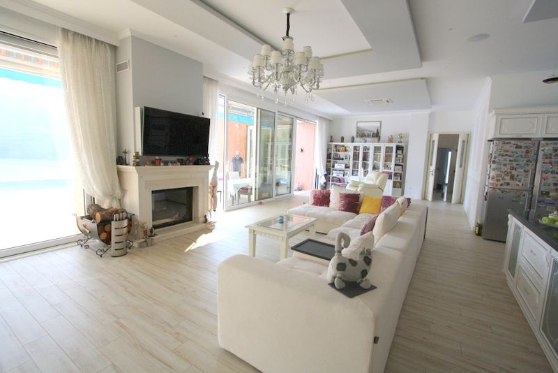 Вилла в Дженовичах, Черногория, 647 м² - фото 2