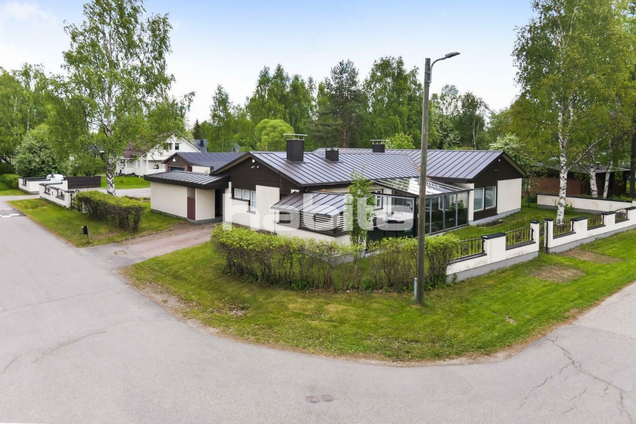 Дом в Рованиеми, Финляндия, 210 м2 - фото 1