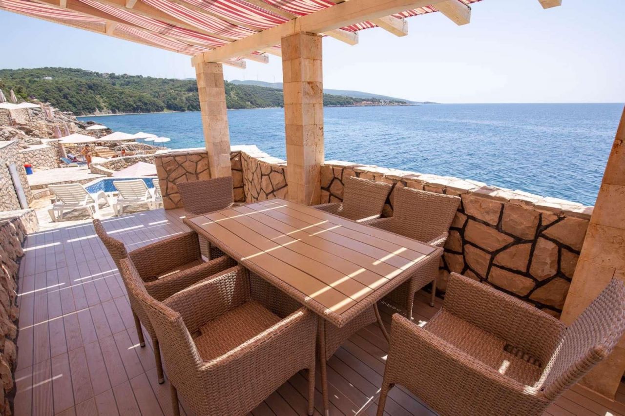 Квартира в Добра Воде, Черногория, 106 м² - фото 12