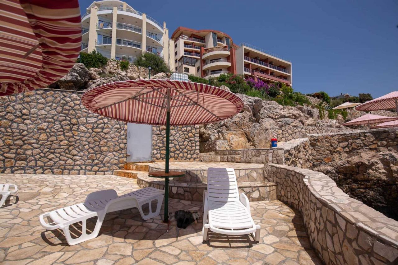 Квартира в Добра Воде, Черногория, 106 м² - фото 14