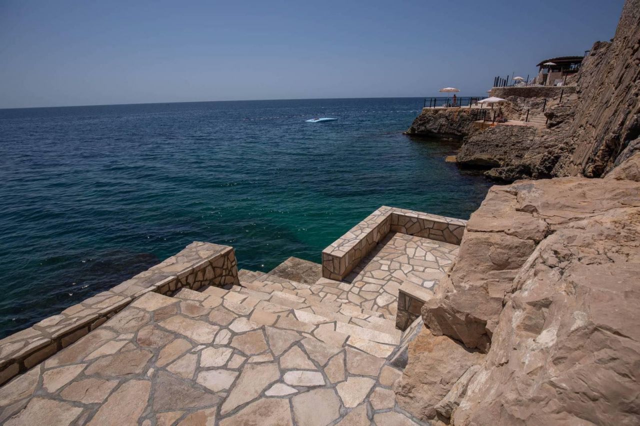 Квартира в Добра Воде, Черногория, 106 м² - фото 16