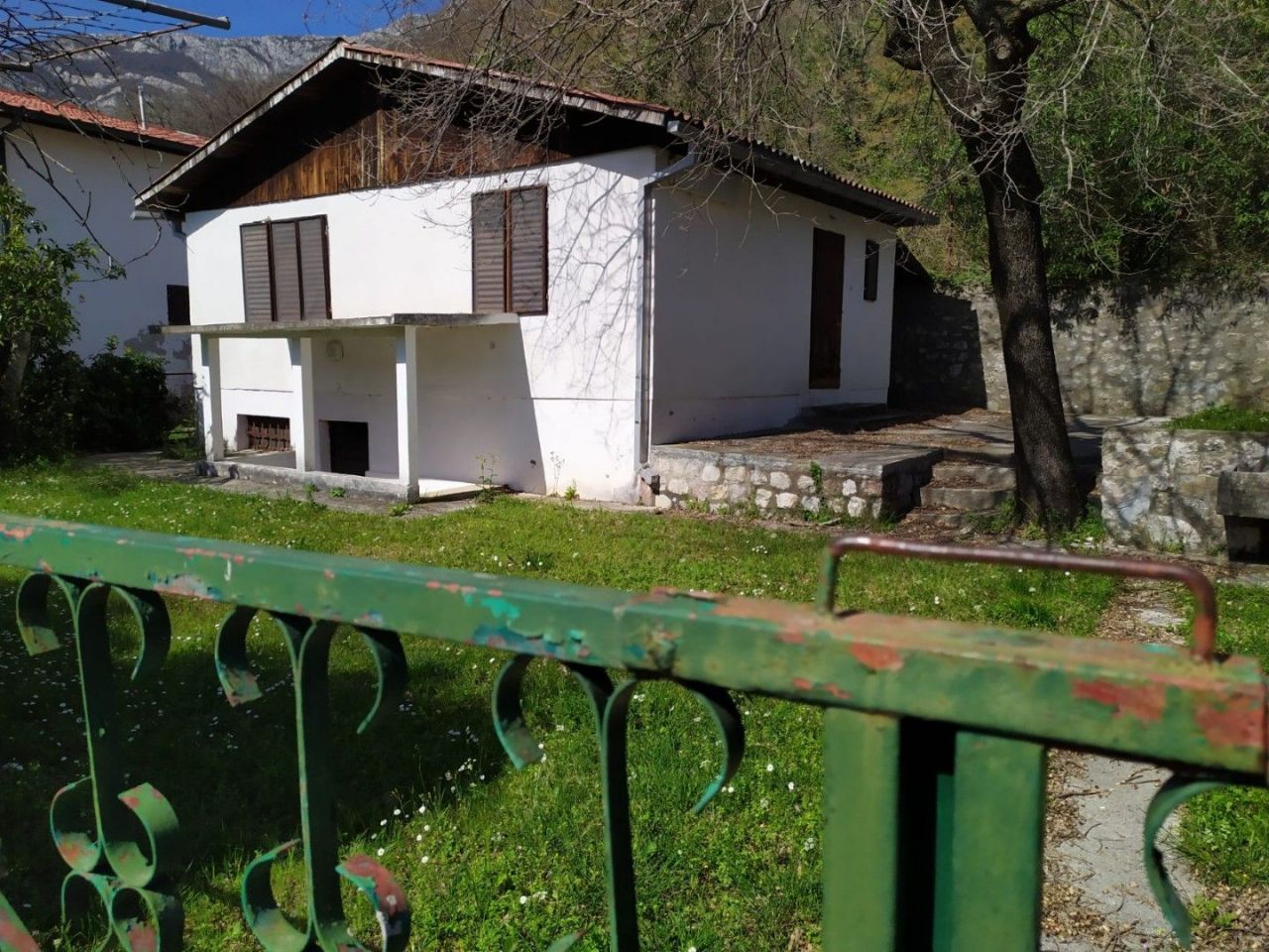 Коммерческая недвижимость в Сутоморе, Черногория, 90 м² - фото 2