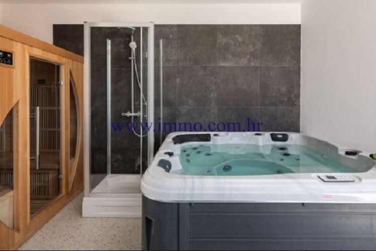 Вилла в Примоштене, Хорватия, 300 м² - фото 12