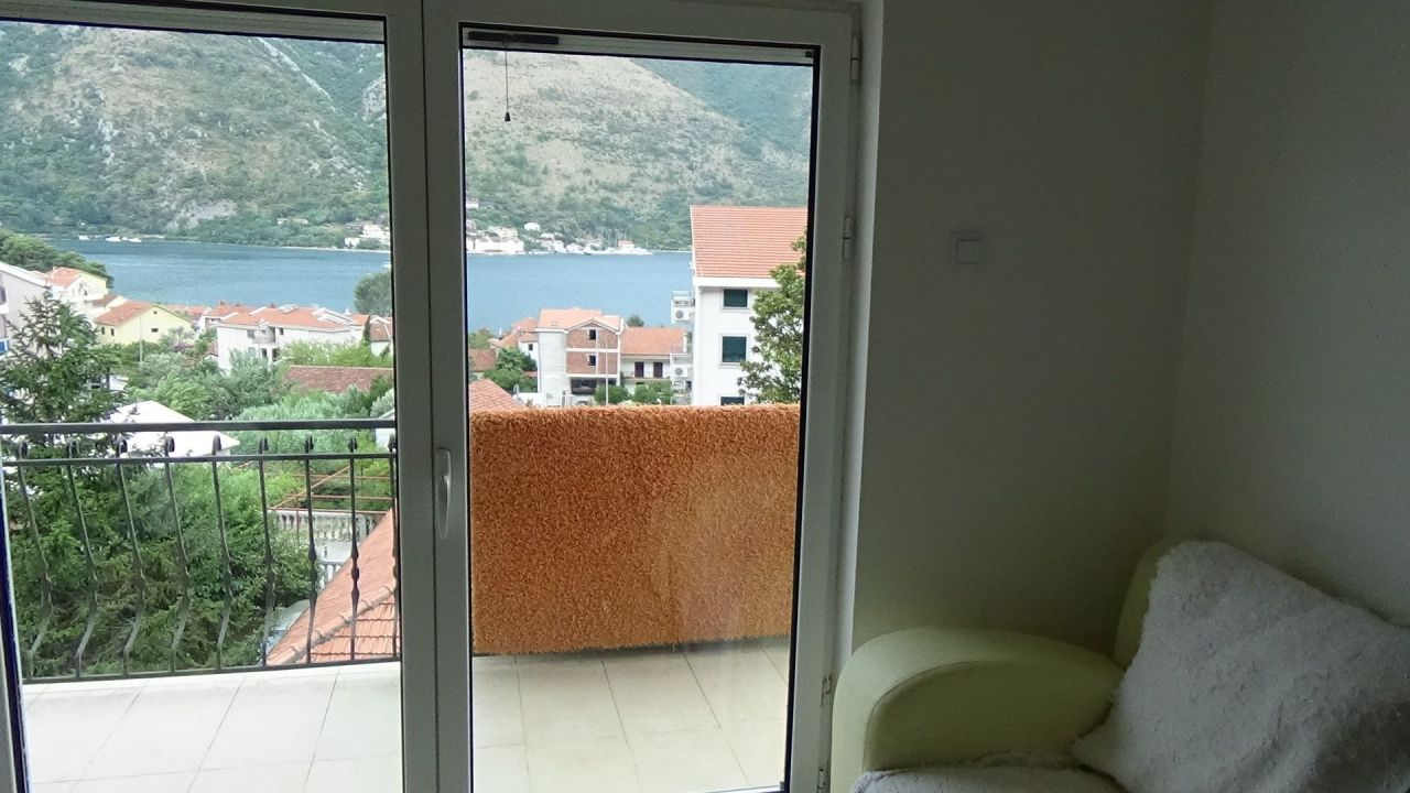 Вилла в Доброте, Черногория, 300 м² - фото 6