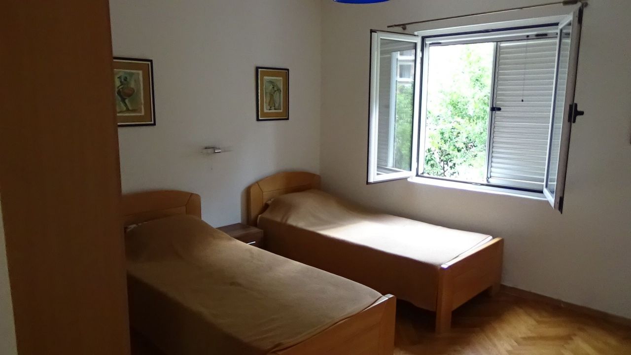 Вилла в Доброте, Черногория, 300 м² - фото 12