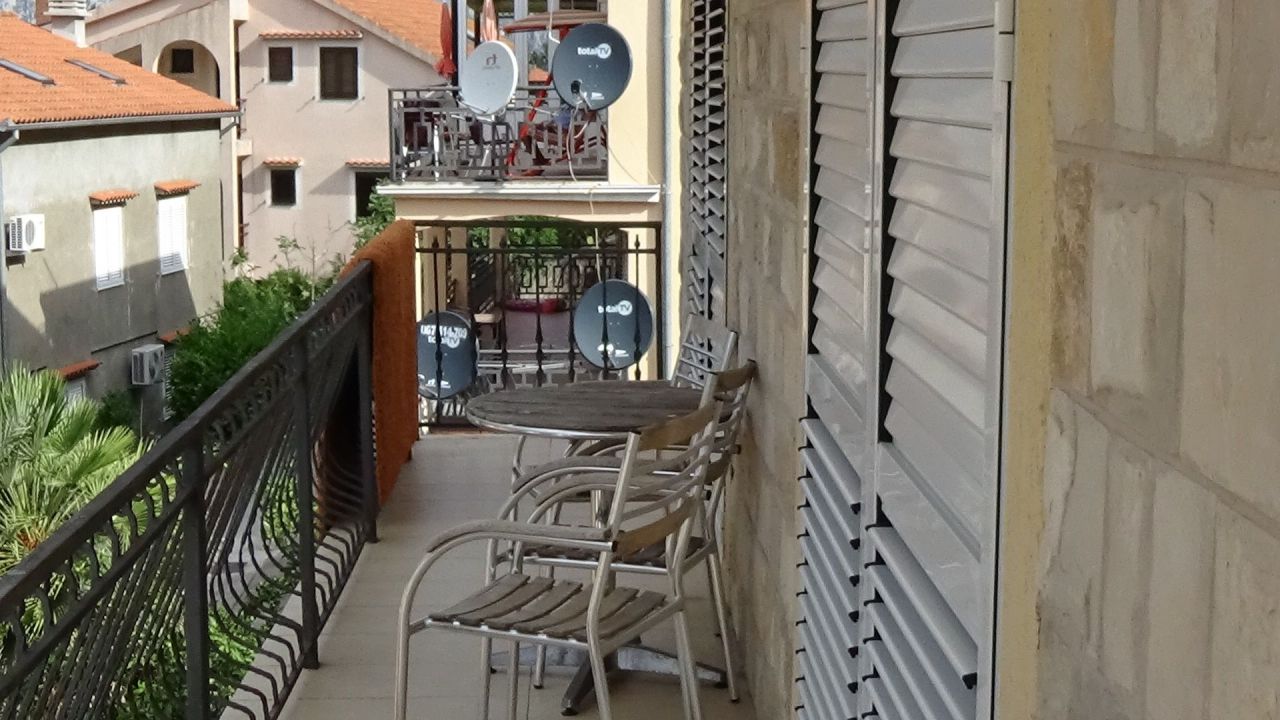 Вилла в Доброте, Черногория, 300 м² - фото 16