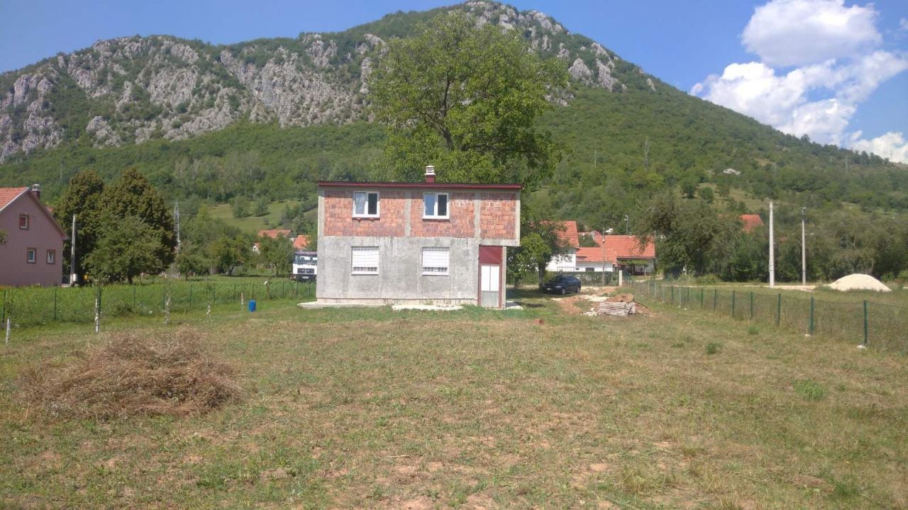 Дом в Никшиче, Черногория, 135 м2 - фото 1