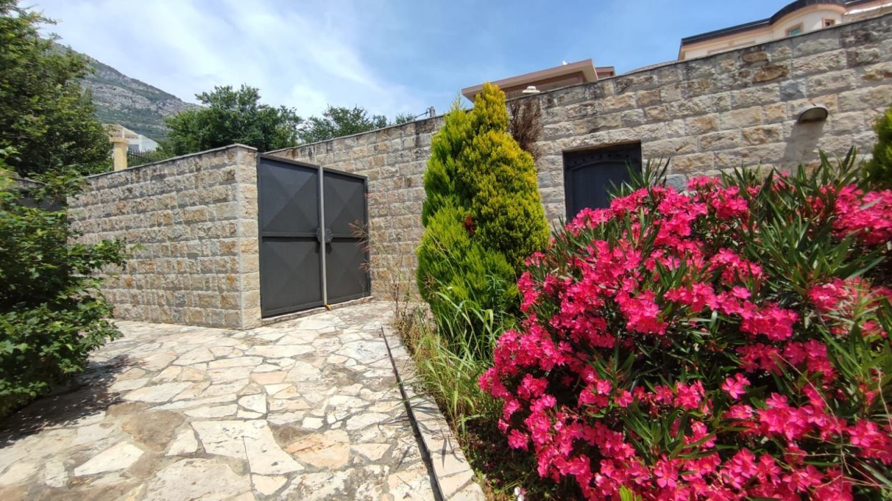 Вилла в Баре, Черногория, 400 м² - фото 9