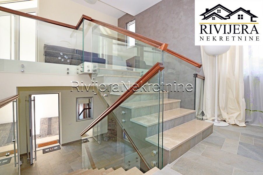 Вилла в Херцег-Нови, Черногория, 285 м² - фото 15