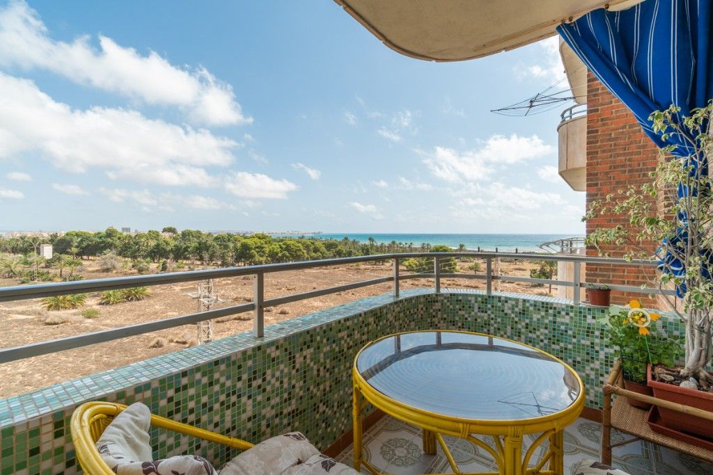 Апартаменты в Пунта Приме, Испания, 68 м² - фото 1