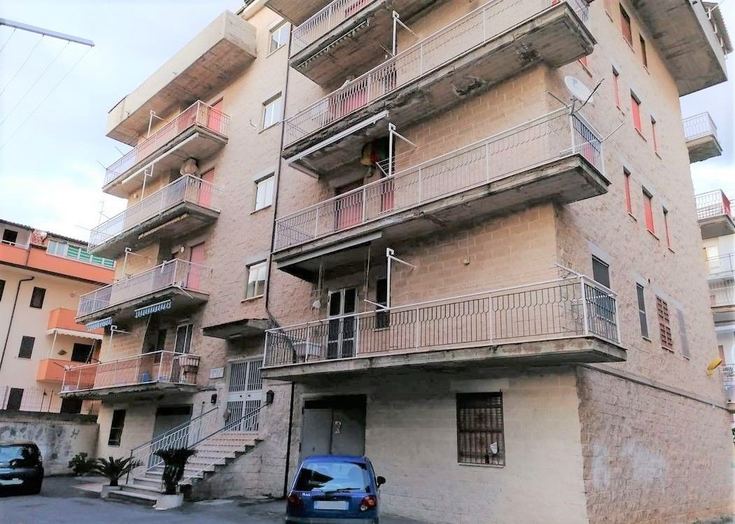 Квартира в Скалее, Италия, 52 м2 - фото 1