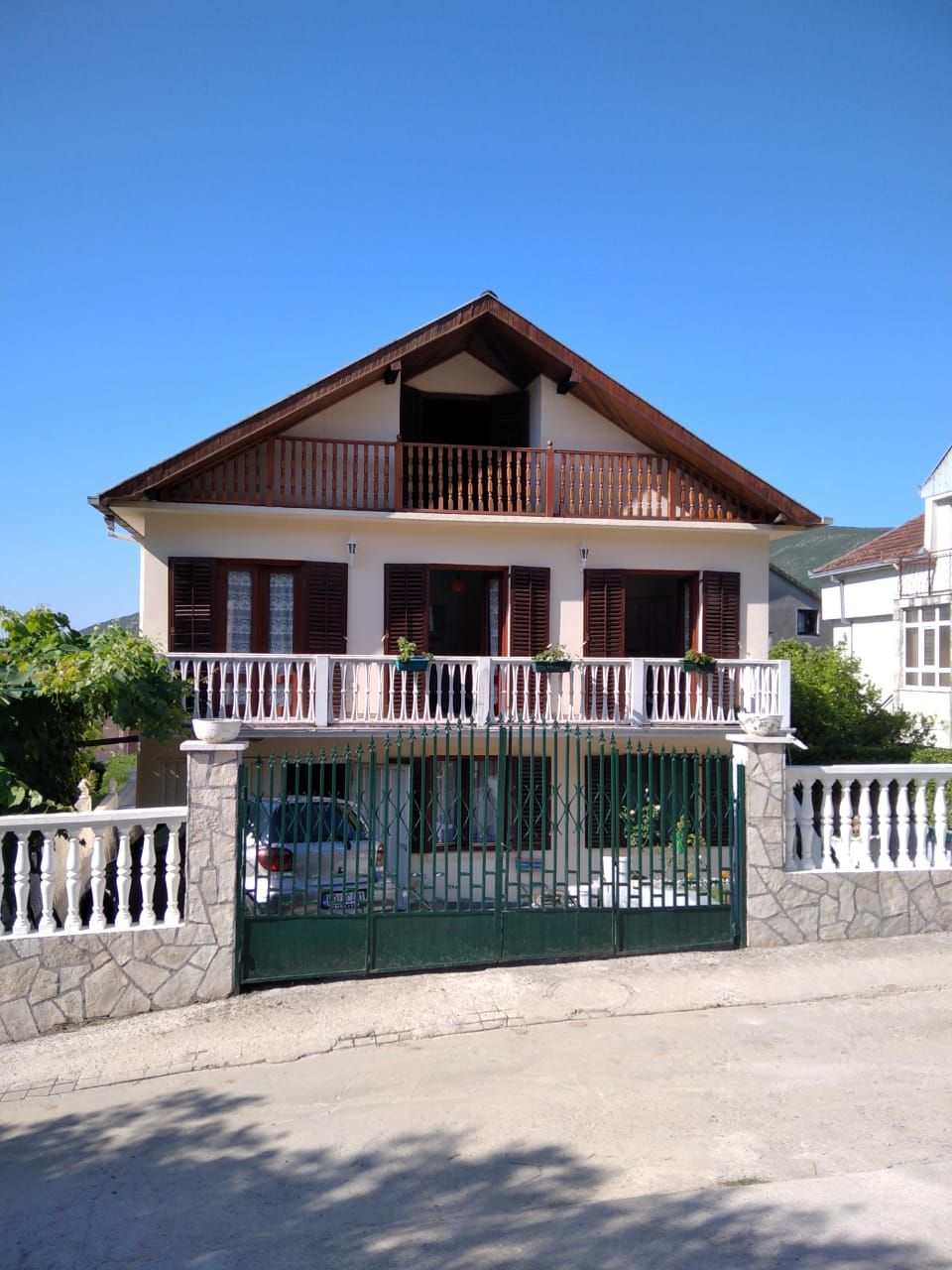 Дом в Ластве, Черногория, 300 м2 - фото 1