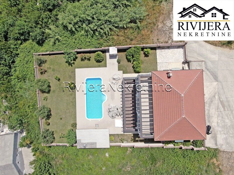 Вилла в Херцег-Нови, Черногория, 348 м² - фото 17