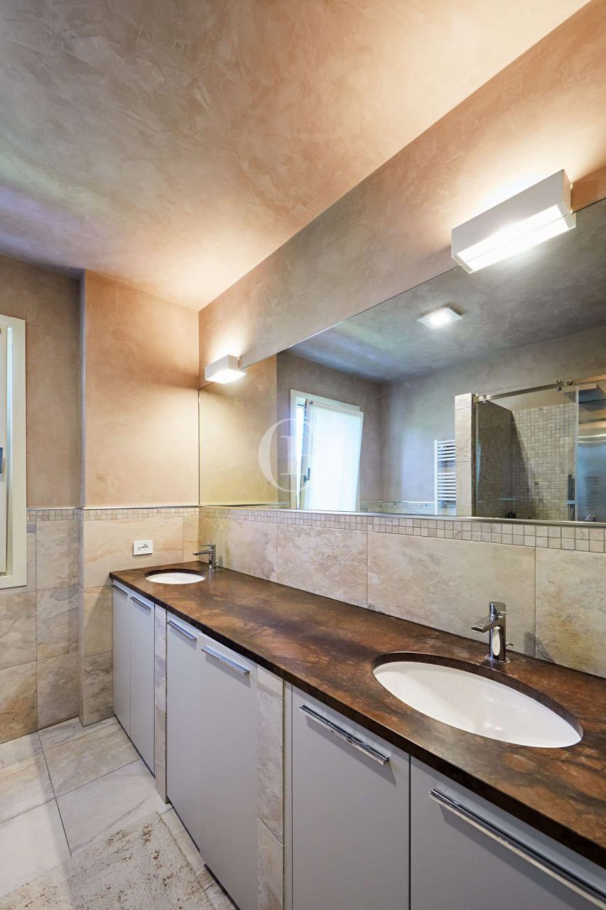 Апартаменты у озера Гарда, Италия, 132 м² - фото 11