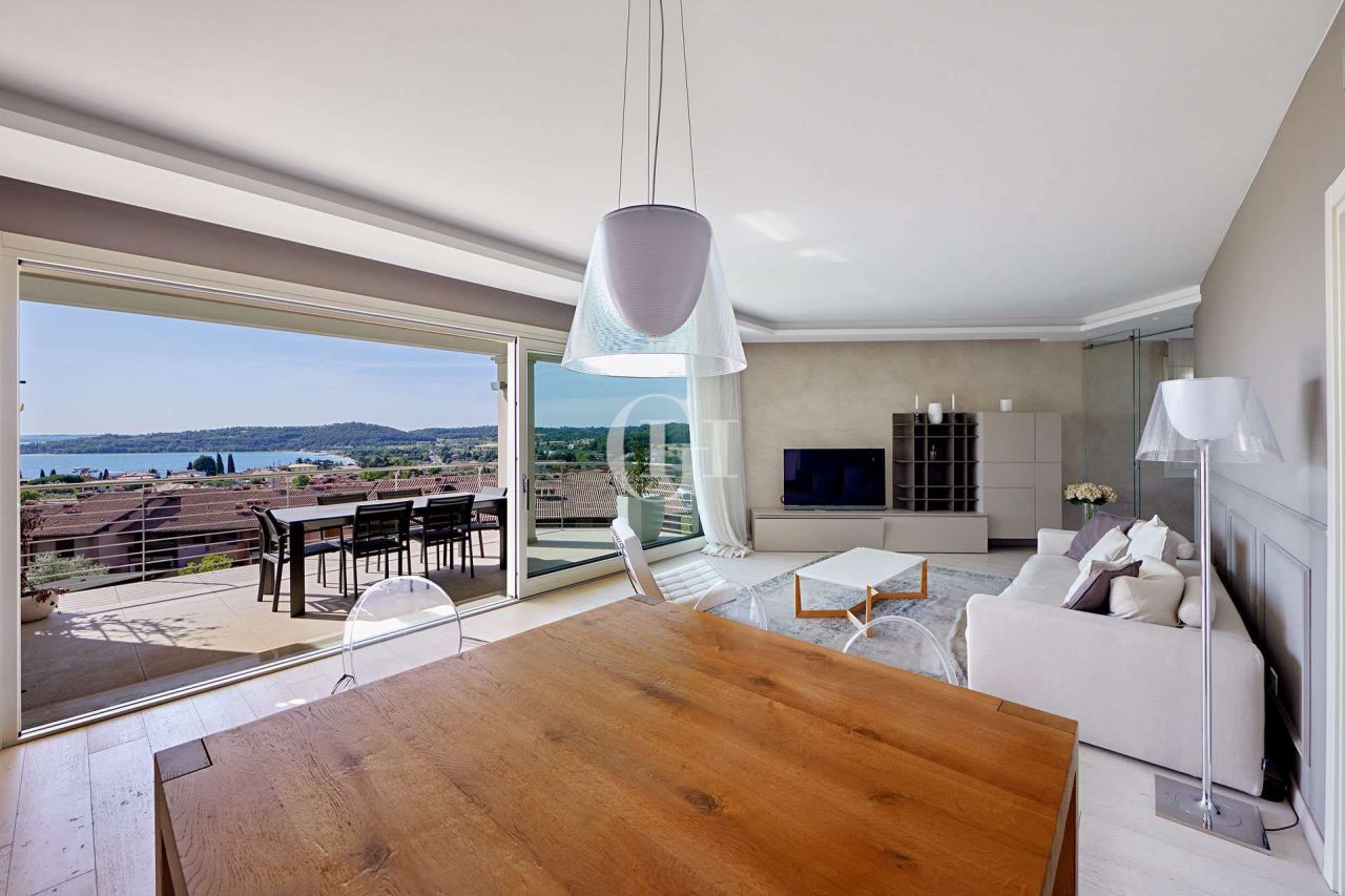Апартаменты у озера Гарда, Италия, 132 м² - фото 4