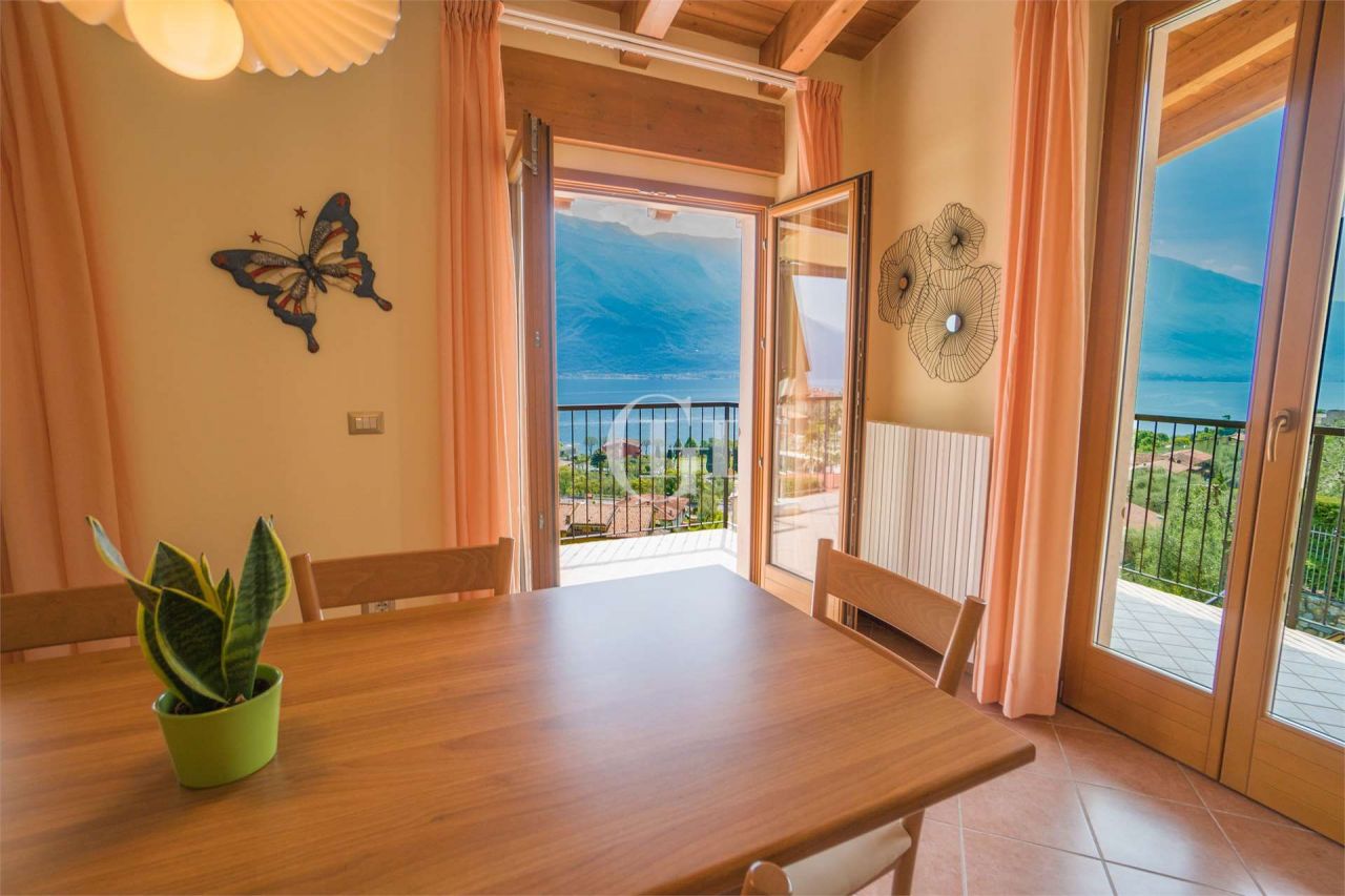 Вилла у озера Гарда, Италия, 780 м² - фото 9