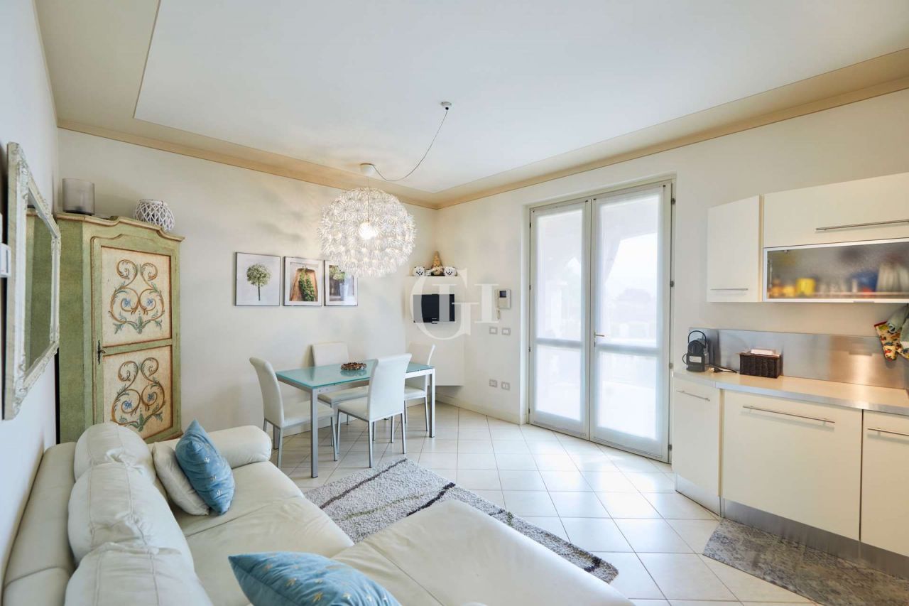 Апартаменты у озера Гарда, Италия, 96 м² - фото 6