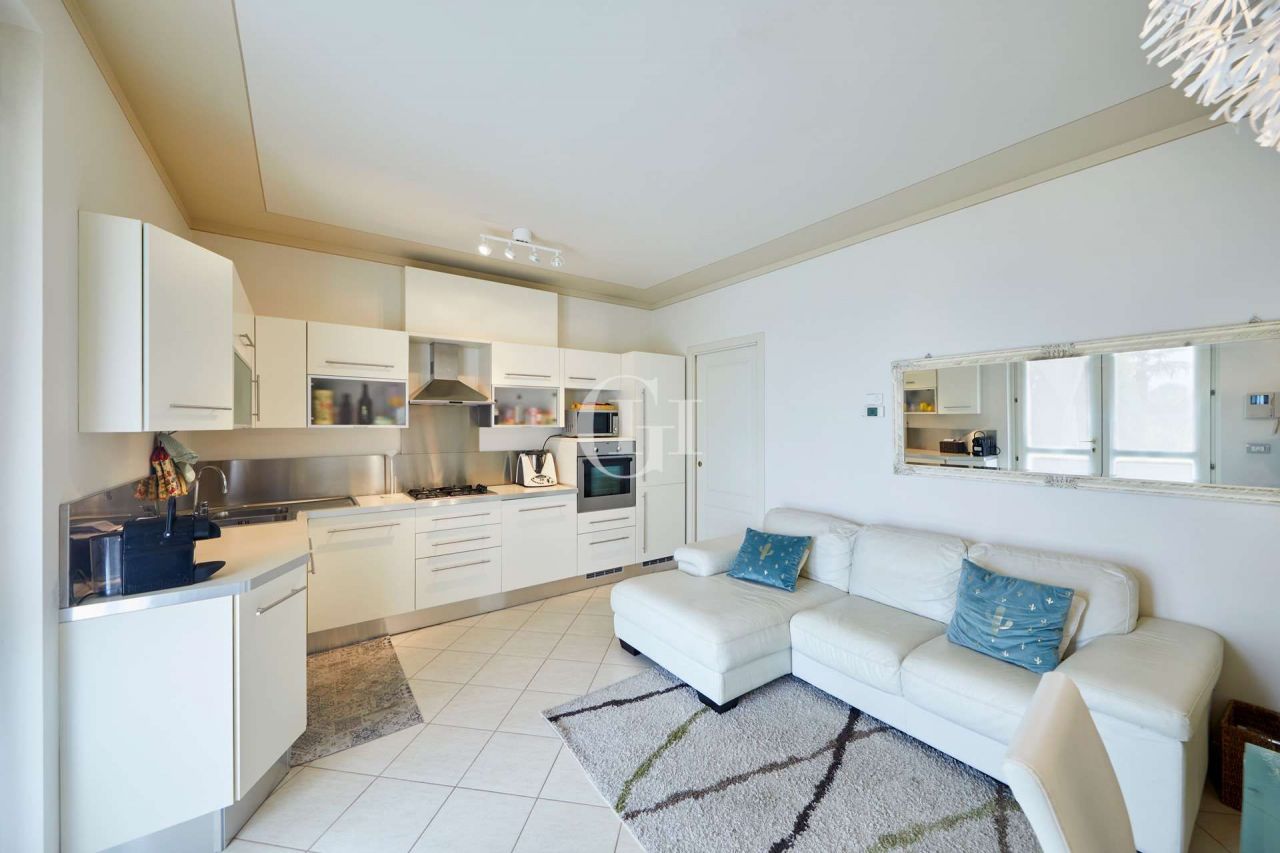 Апартаменты у озера Гарда, Италия, 96 м² - фото 4