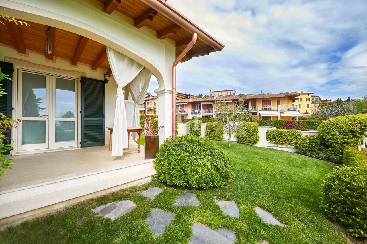 Апартаменты у озера Гарда, Италия, 96 м² - фото 2