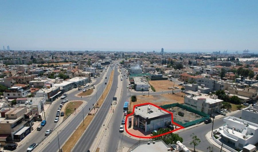 Коммерческая недвижимость в Лимасоле, Кипр, 232 м2 - фото 1