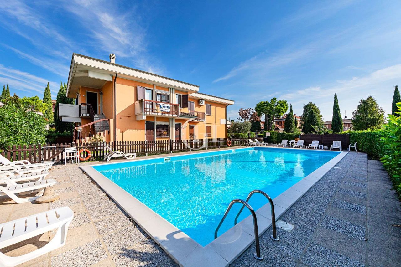 Таунхаус у озера Гарда, Италия, 100 м² - фото 16