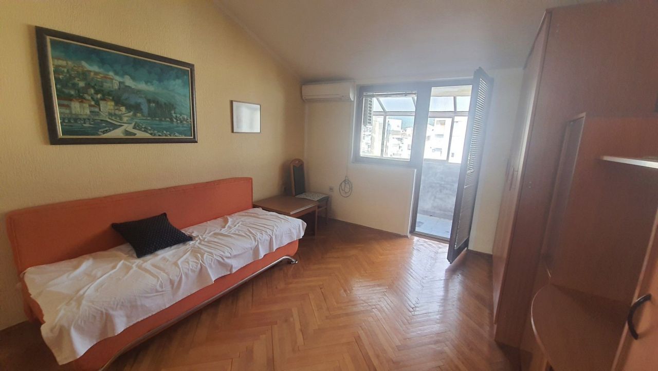Квартира в Баре, Черногория, 53 м2 - фото 1