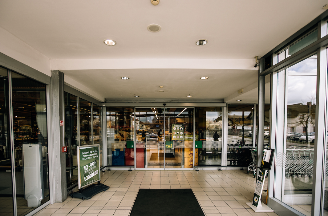 Инвестиционный проект в Логатеце, Словения, 1 656 м² - фото 9