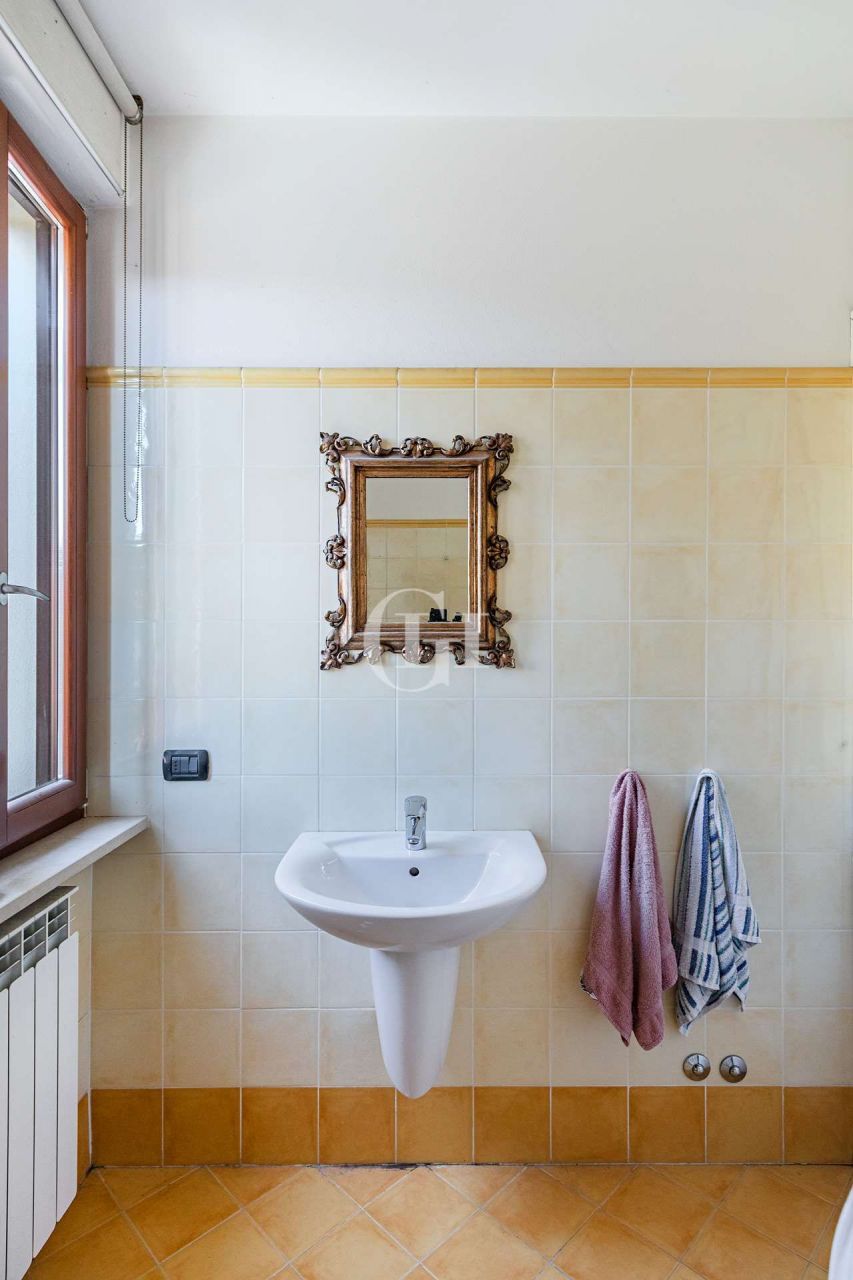 Апартаменты у озера Гарда, Италия, 60 м² - фото 14