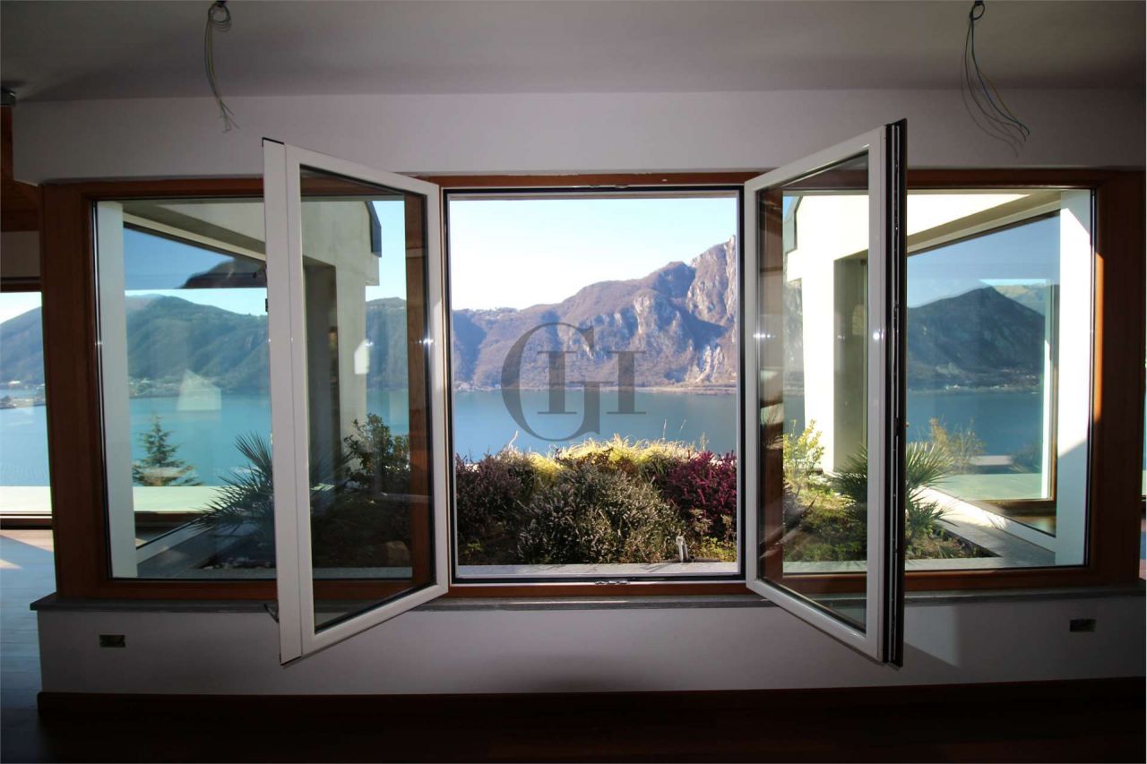 Вилла на озере Лугано, Италия, 540 м² - фото 15
