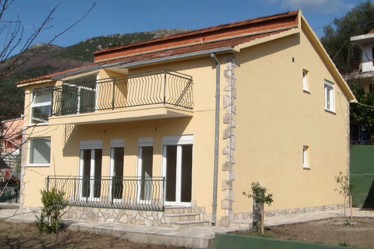 Дом в Баре, Черногория, 187 м2 - фото 1