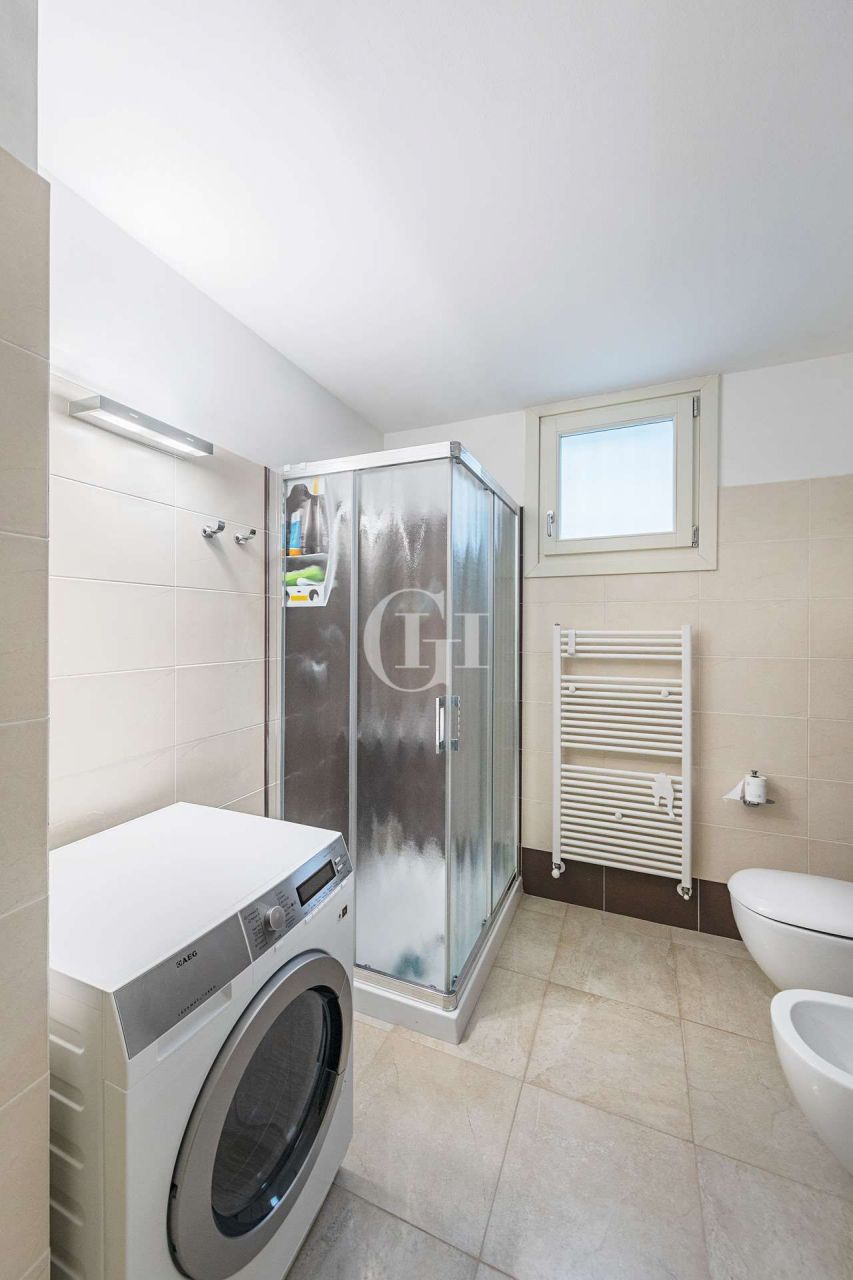 Вилла у озера Гарда, Италия, 210 м² - фото 15