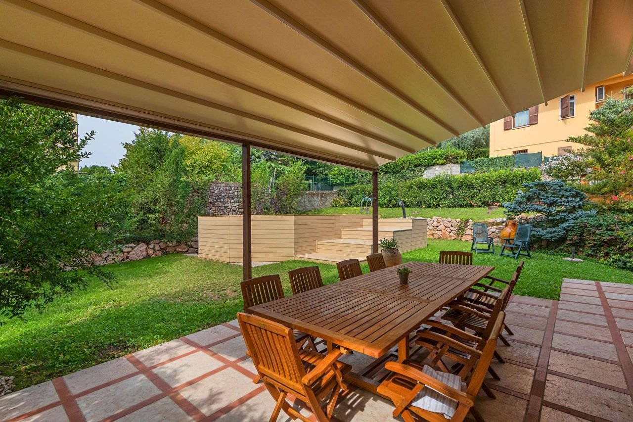 Вилла у озера Гарда, Италия, 624 м² - фото 5