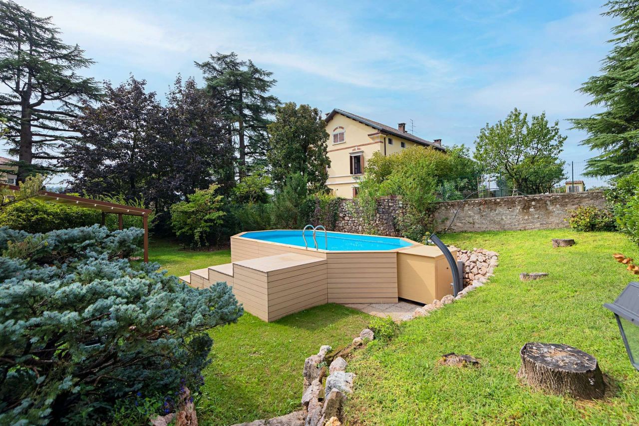 Вилла у озера Гарда, Италия, 624 м² - фото 6