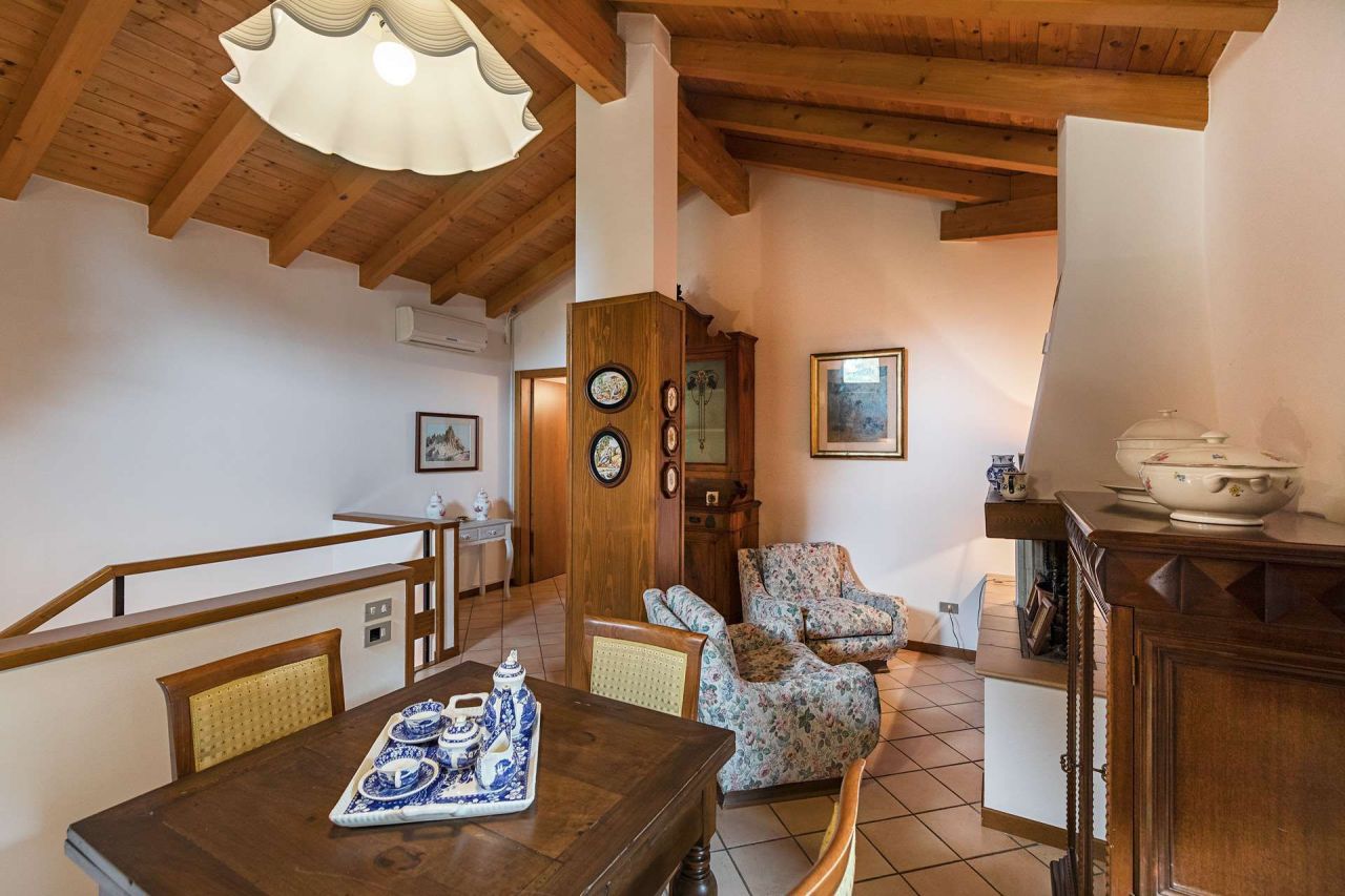 Вилла у озера Гарда, Италия, 624 м² - фото 17