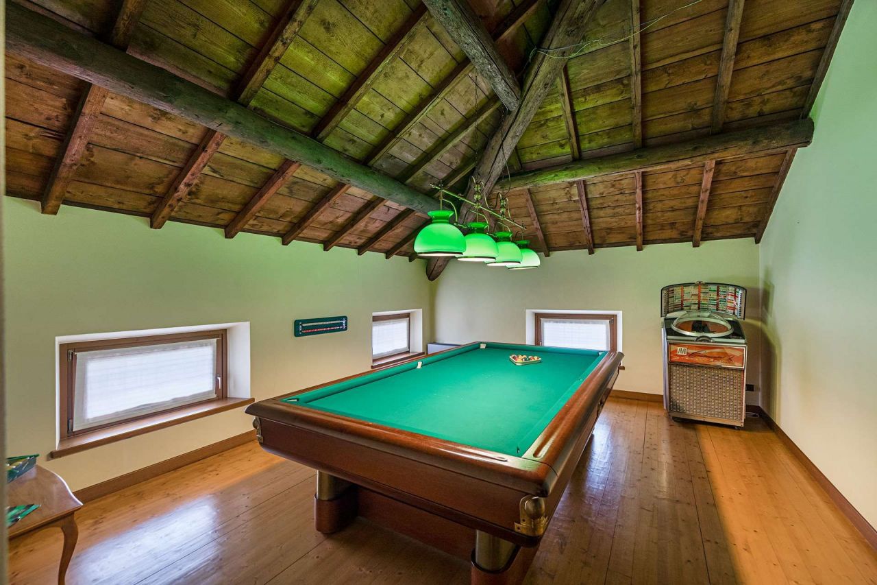 Вилла у озера Гарда, Италия, 624 м² - фото 16