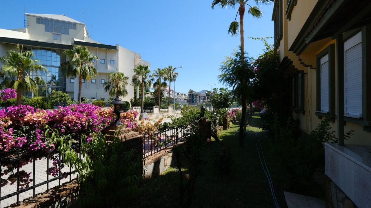 Вилла в Алании, Турция, 200 м² - фото 3