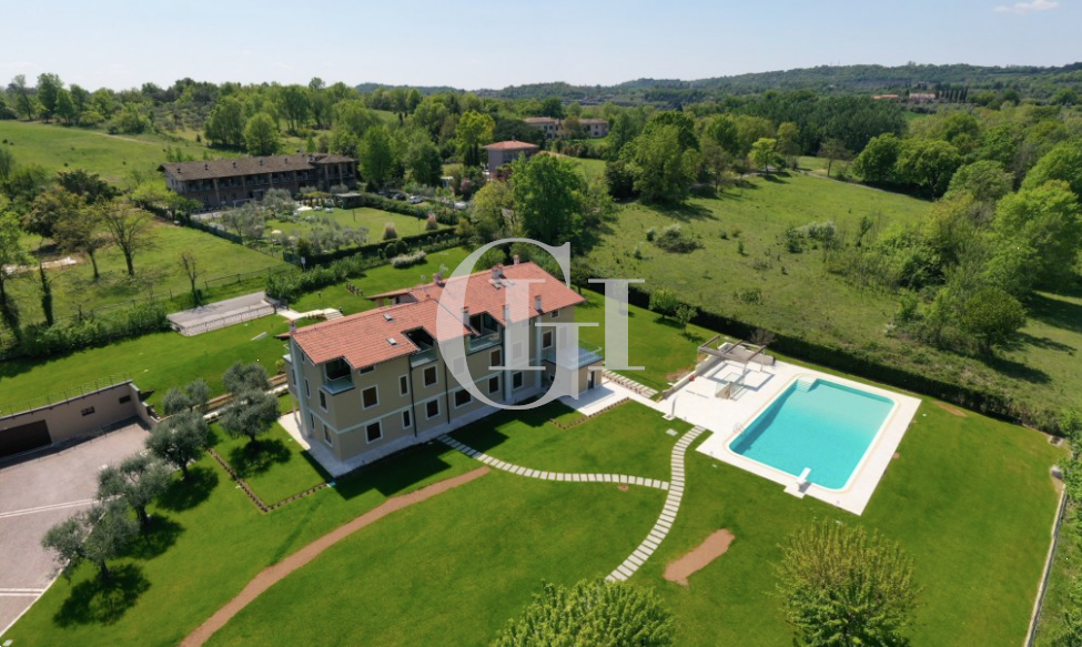 Апартаменты у озера Гарда, Италия, 192 м² - фото 9