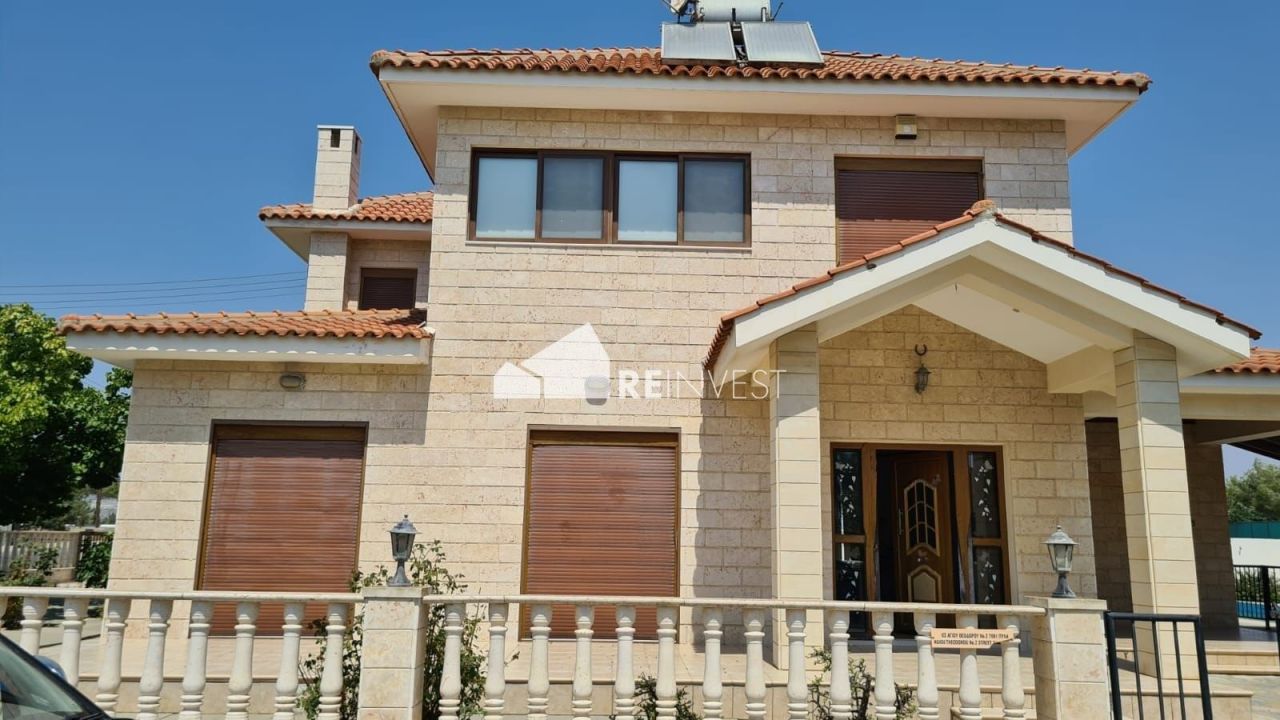 Дом в Ларнаке, Кипр, 300 м2 - фото 1