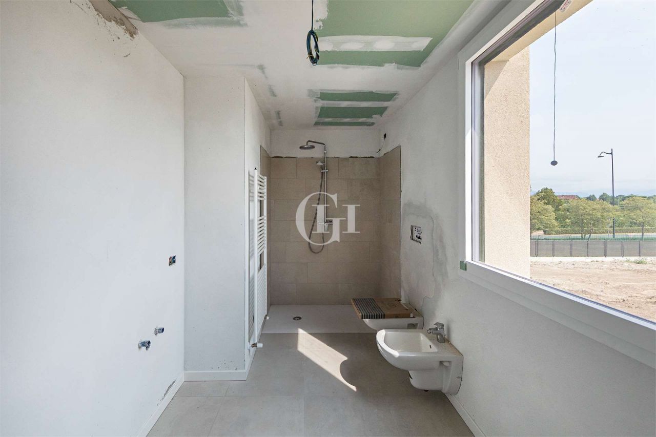 Апартаменты у озера Гарда, Италия, 110 м² - фото 7