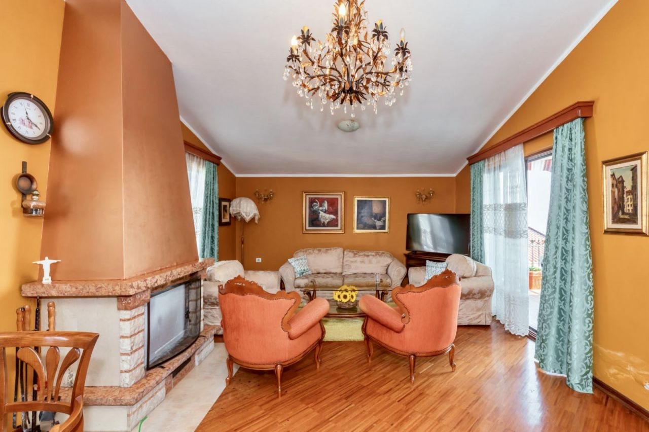 Квартира в Баре, Черногория, 164 м² - фото 4