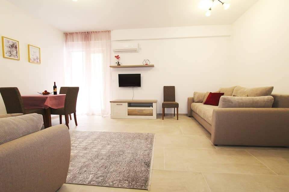 Коммерческая недвижимость в Будве, Черногория, 39 м² - фото 2