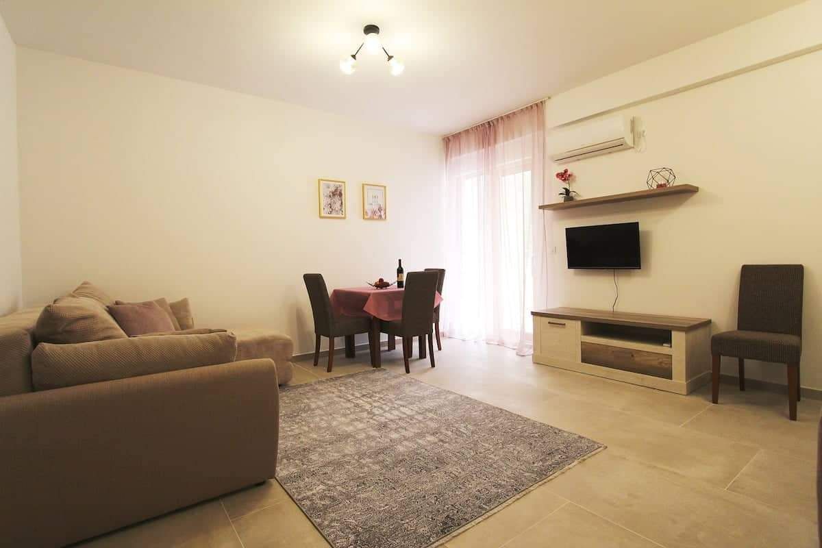 Коммерческая недвижимость в Будве, Черногория, 39 м² - фото 3