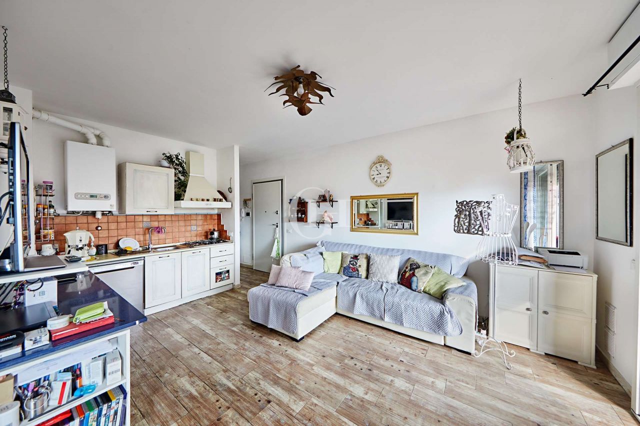 Апартаменты у озера Гарда, Италия, 125 м² - фото 4