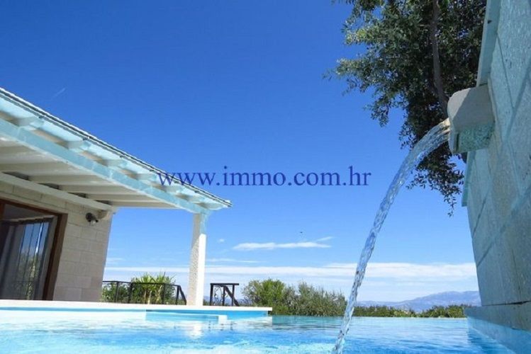 Дом на острове Брач, Хорватия, 189 м² - фото 14